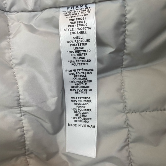 Nwt | FRAME Oversize Duvet Puffer Coat in Eggshell Size Medium - Picture 9 of 10